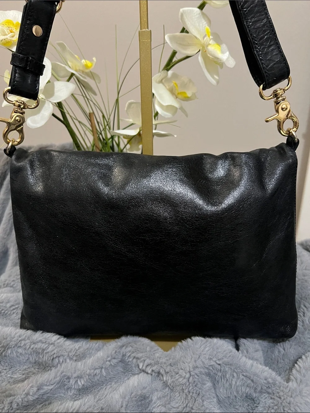 Tory Burch Vintage Dena Black Leather Fold-Over Shoulder/crossbody Bag EUC